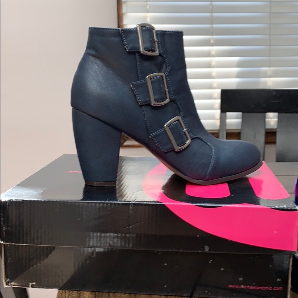 Michael Antonio ankle boots